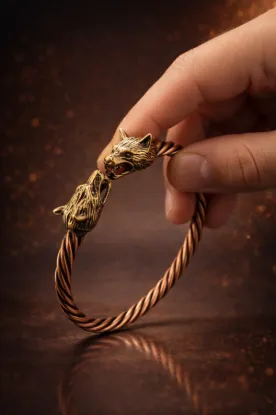 Picture of Viking Kurt Başlı Bakır Bileklik – Güç, Cesaret ve Sadakati Sembolize Eden Erkek Bakır Bileklik
